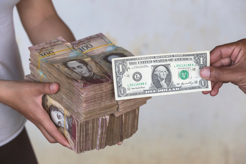 Chính sách tiền tệ và sự phản ứng với lạm phát Venezuela