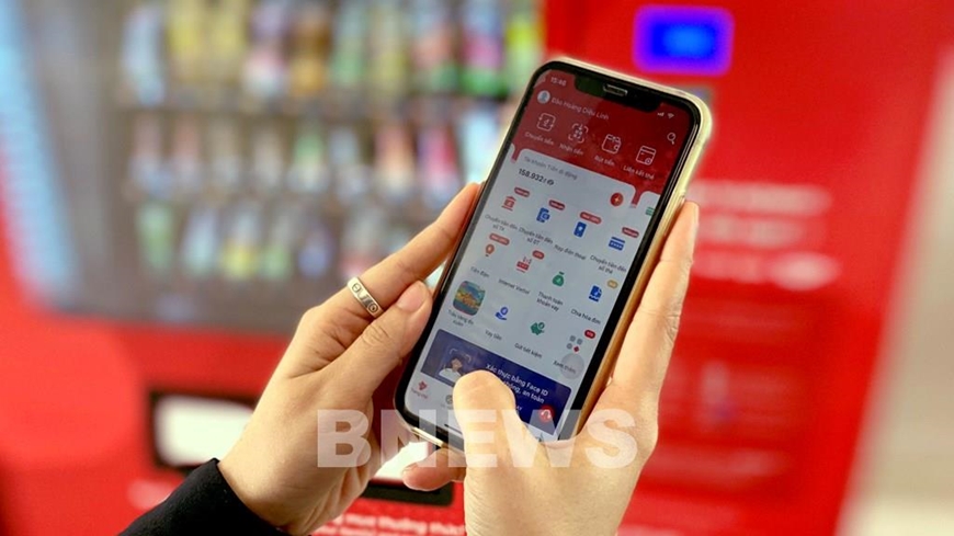 Mua sắm trực tuyến và thanh toán di động